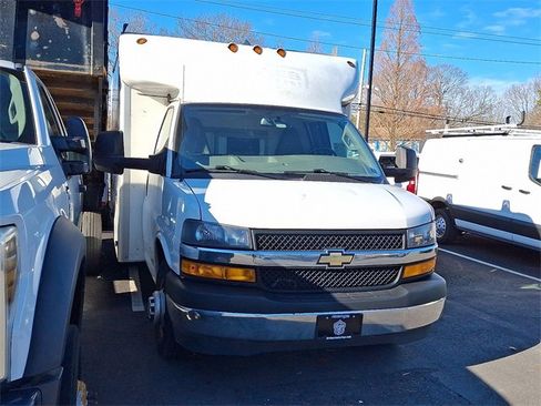 Used 2021 Chevrolet Express 3500 w/ Power Convenience Package image 3