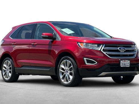 Used 2017 Ford Edge Titanium w/ Equipment Group 302A AWD/4WD image 8