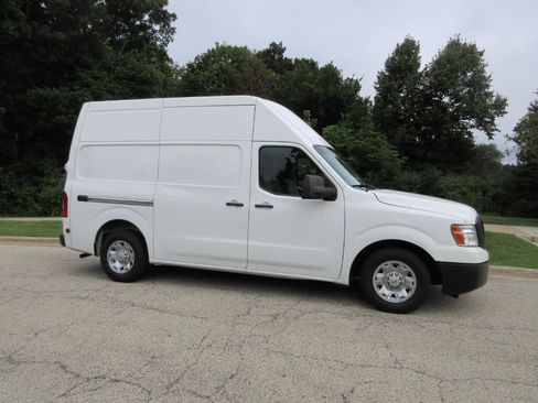 Used 2021 Nissan NV 2500 SV RWD image 4