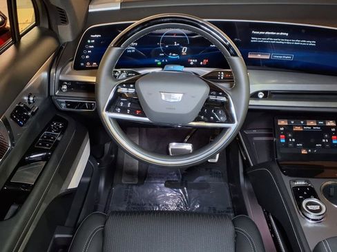 New 2026 Cadillac Vistiq Luxury image 9