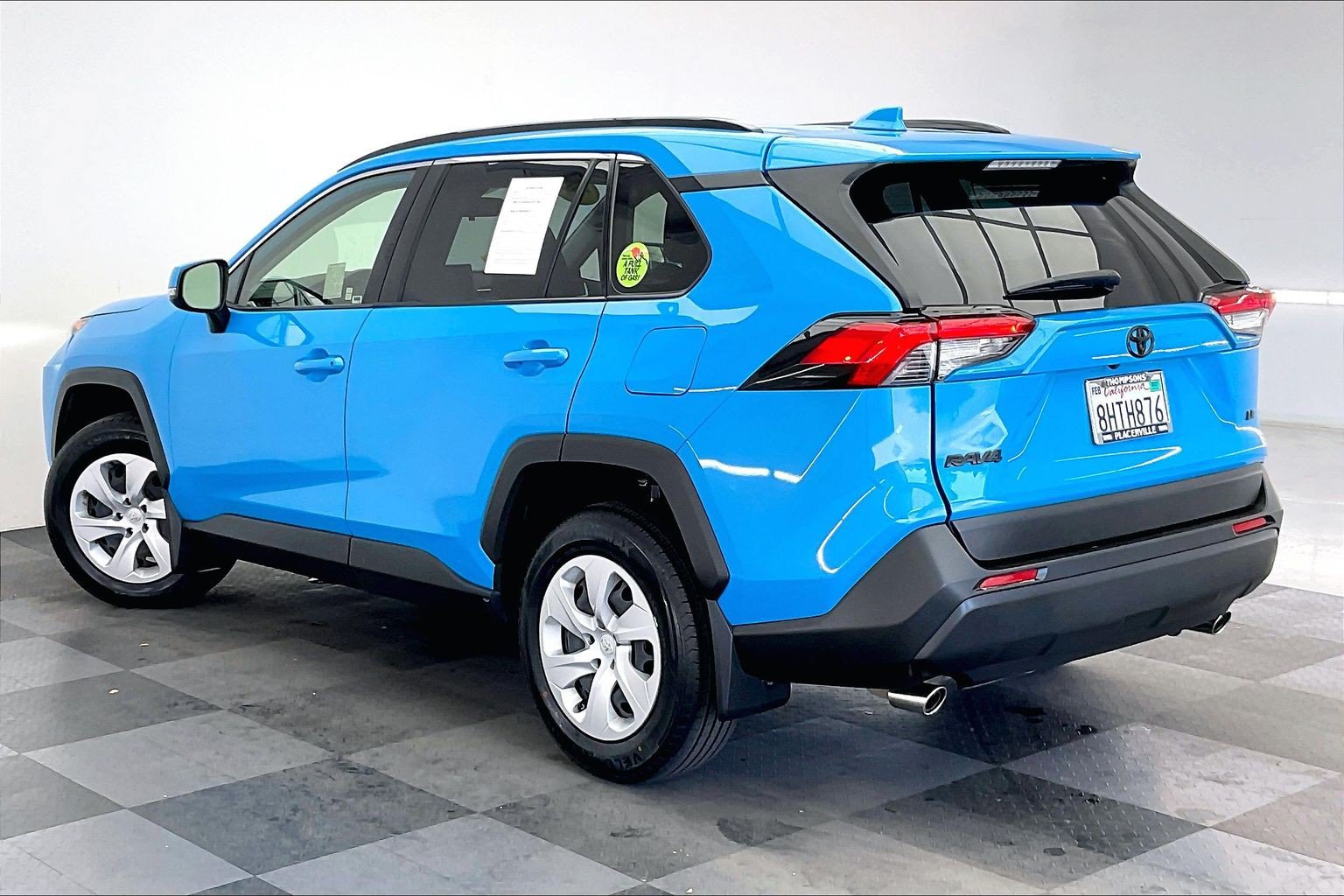 Used 2019 Toyota RAV4 LE w/ All Weather Liner Package FWD image 10