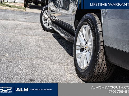 New 2026 Chevrolet Suburban Premier RWD image 13