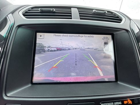 Used 2017 Ford Explorer XLT w/ Equipment Group 202A FWD image 15