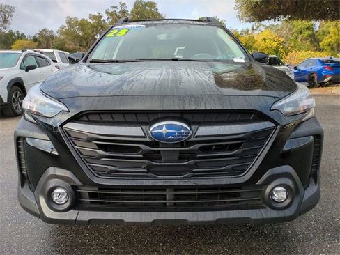 Used 2023 Subaru Outback Premium image 9