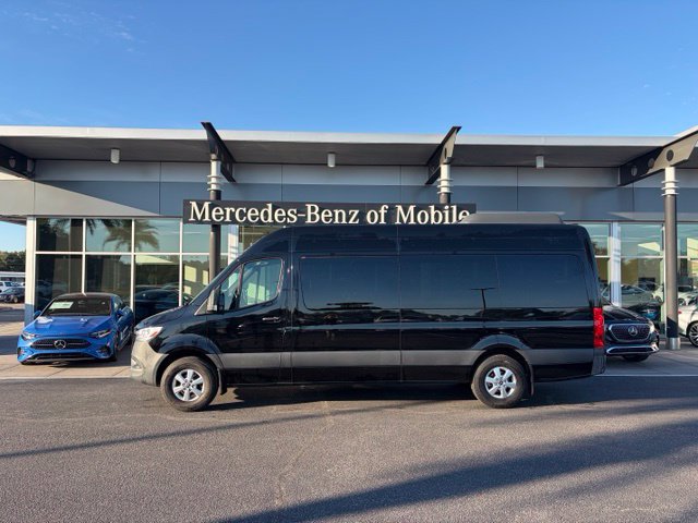 Used 2023 Mercedes-Benz Sprinter 2500 image 1