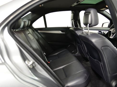 Used 2013 Mercedes-Benz C 300 Sport image 22