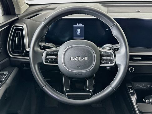 Used 2024 Kia Sorento S FWD image 18