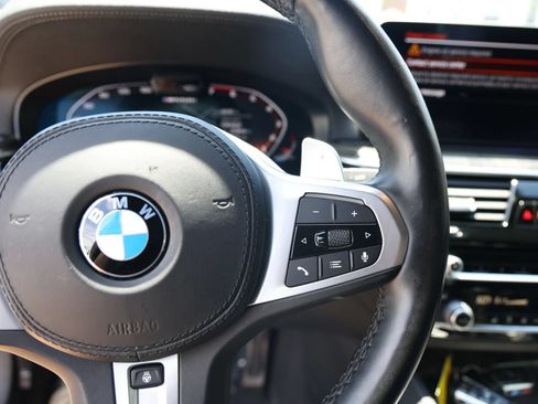 Used 2022 BMW M550i xDrive AWD/4WD image 15