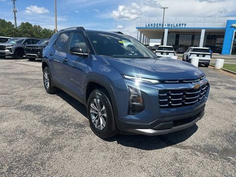 New 2026 Chevrolet Equinox LT w/ Convenience Package II image 1