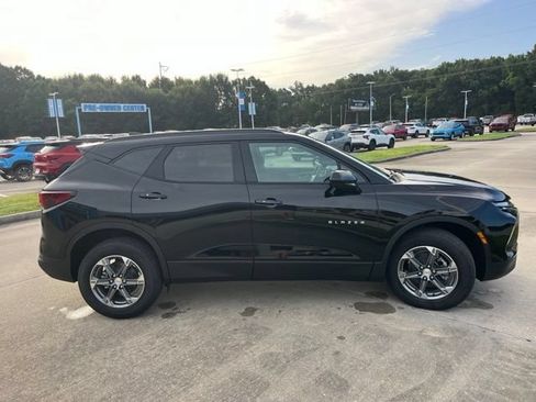 New 2026 Chevrolet Blazer LT w/ Convenience Package FWD image 9