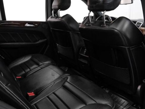 Used 2015 Mercedes-Benz ML 63 AMG 4MATIC image 30