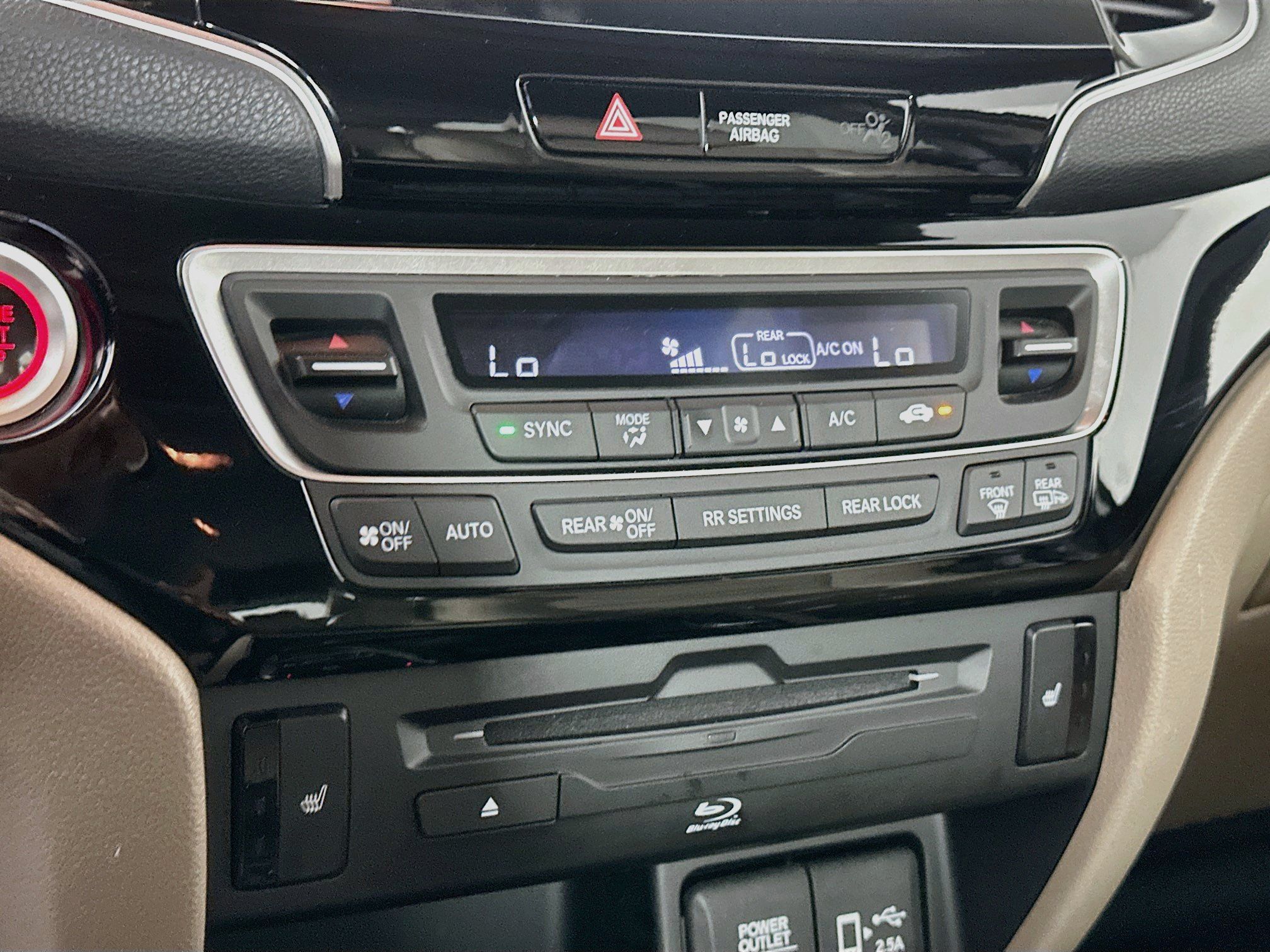 Used 2020 Honda Pilot Touring image 23