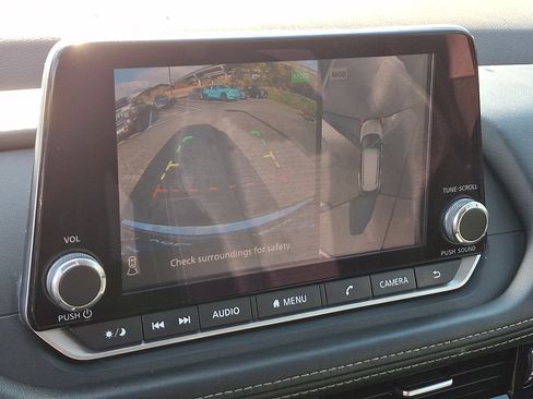 Used 2021 Nissan Rogue SV image 24