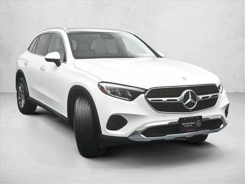 Certified 2026 Mercedes-Benz GLC 300 4MATIC image 4