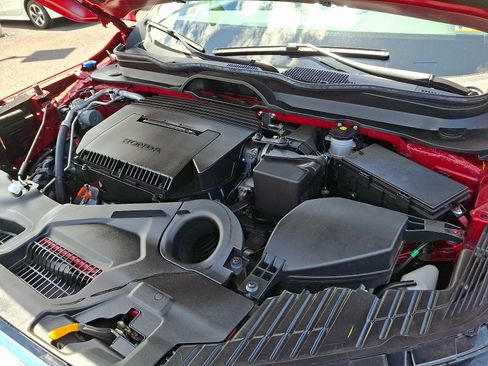 Used 2025 Honda Pilot Touring image 29