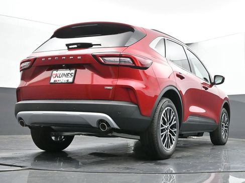 New 2025 Ford Escape SE image 44