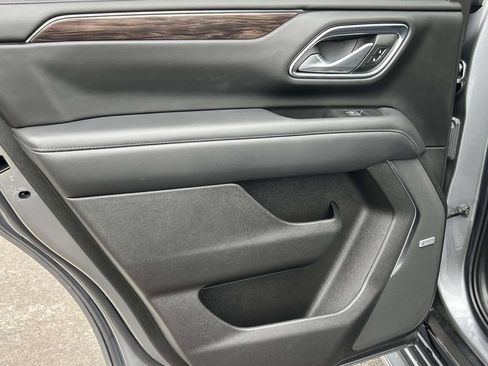 Used 2022 Chevrolet Tahoe LT w/ Luxury Package AWD/4WD image 14