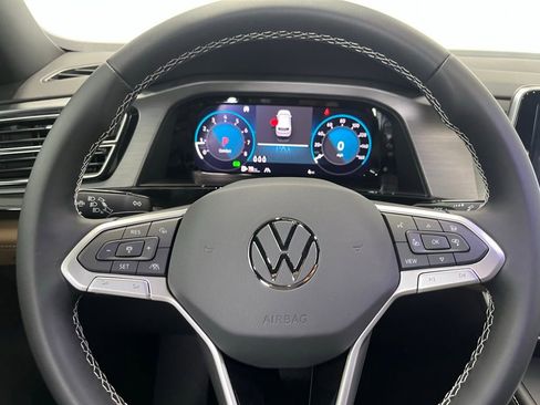 New 2026 Volkswagen Atlas Cross Sport SE image 19