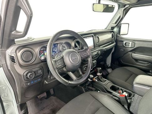 Used 2023 Jeep Wrangler Unlimited w/ Cold Weather Group AWD/4WD image 10