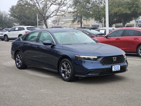 Used 2025 Honda Accord EX-L image 3