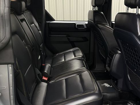 Used 2025 Ford Bronco Badlands w/ Black Appearance Package AWD/4WD image 37