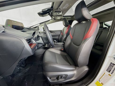 Used 2024 Toyota Prius Prime Premium FWD image 26
