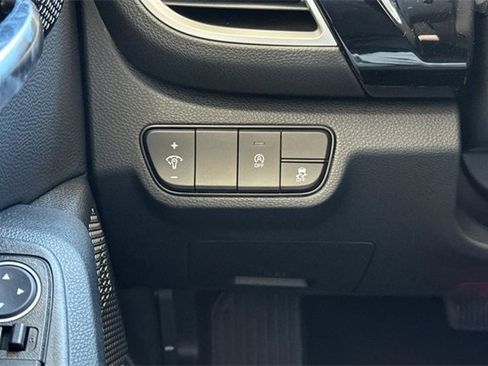 New 2025 Kia Seltos S image 32