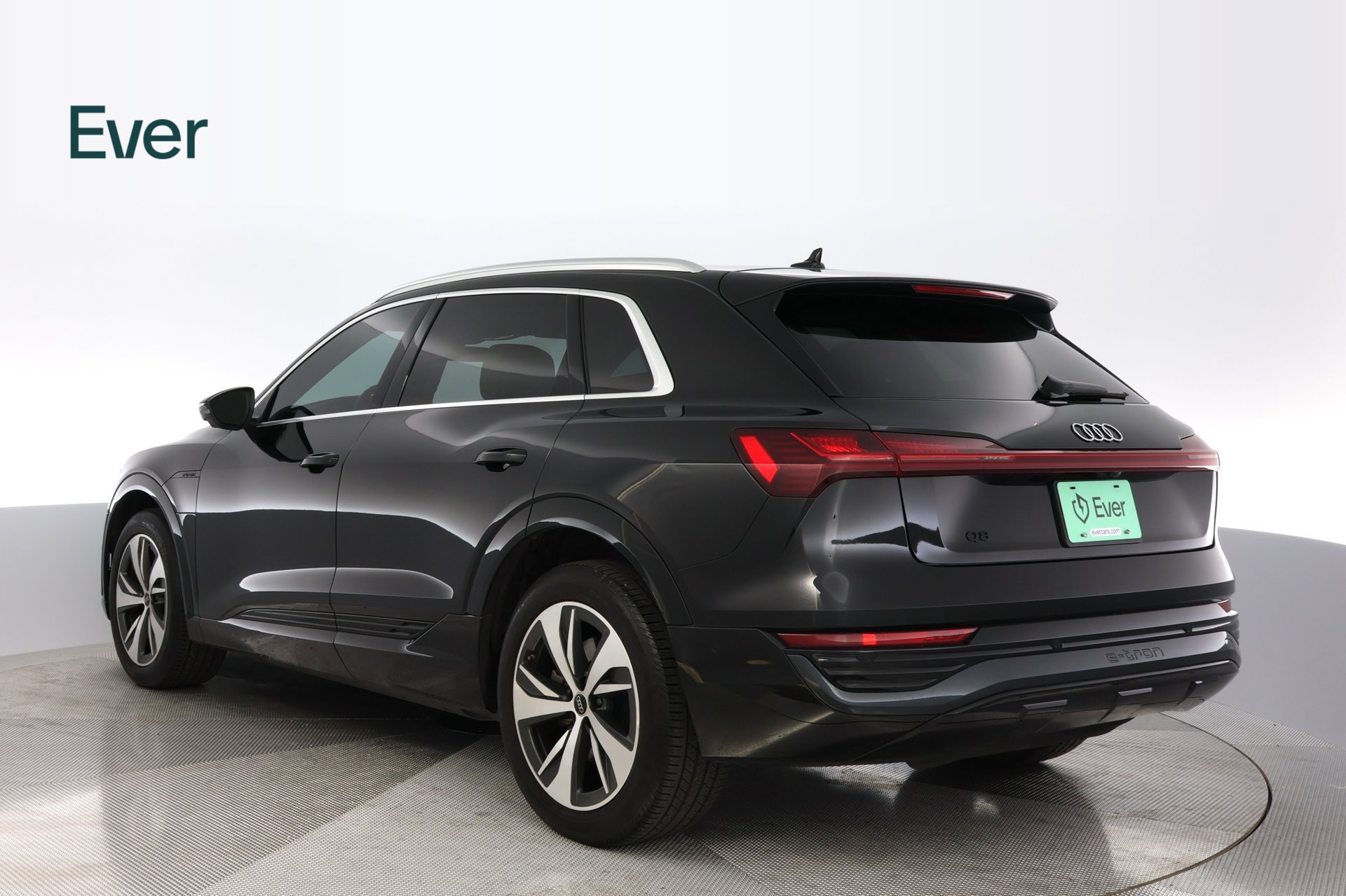 Used 2024 Audi Q8 e-tron Premium Plus w/ Premium Plus Package AWD/4WD image 17