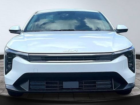 Used 2025 Kia K4 FWD image 2