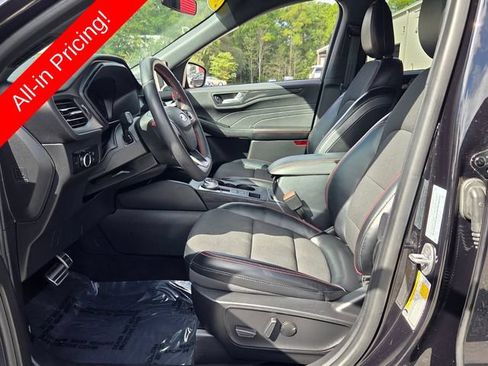 Used 2023 Ford Escape ST-Line w/ Tech Pack #1 FWD image 9