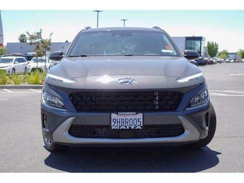 Used 2023 Hyundai Kona Limited FWD image 4