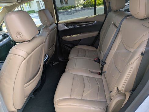 Used 2020 Cadillac XT6 Premium Luxury w/ Platinum Package image 12