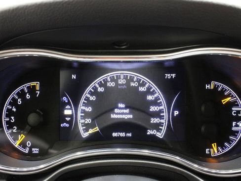 Used 2019 Jeep Grand Cherokee Altitude AWD/4WD image 58
