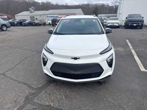 Used 2023 Chevrolet Bolt EUV LT w/ Driver Confidence Package FWD image 4