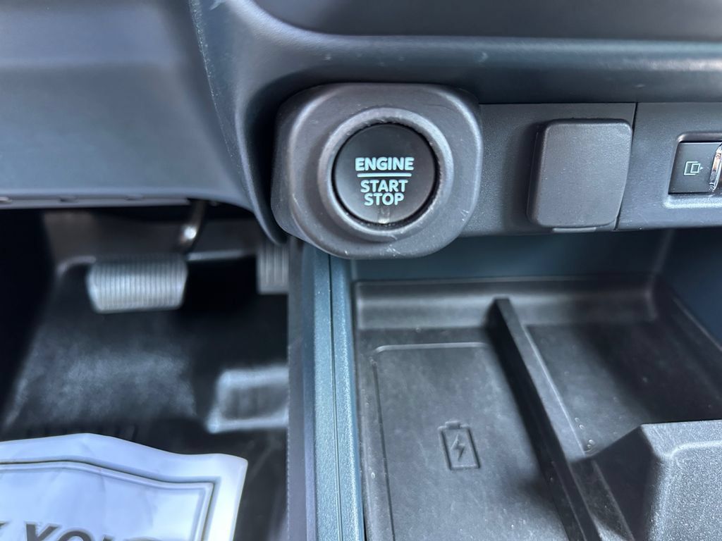 Used 2024 Ford Maverick Tremor w/ Tremor Off-Road Package AWD/4WD image 30