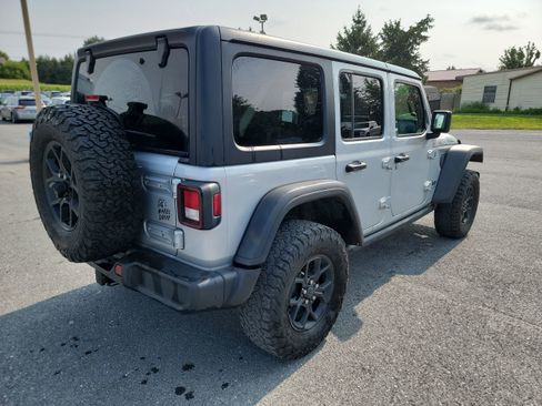 Used 2024 Jeep Wrangler Unlimited AWD/4WD image 6