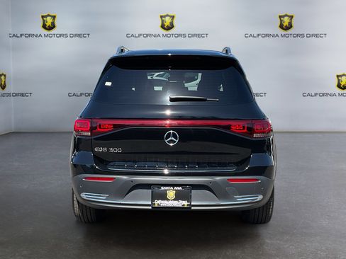 Used 2023 Mercedes-Benz EQB 300 4MATIC image 6
