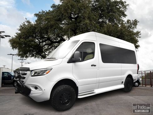 Used 2020 Mercedes-Benz Sprinter 2500 image 1