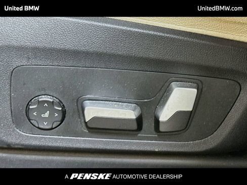 Used 2023 BMW X3 sDrive30i w/ Premium Package w/ZPA RWD image 11