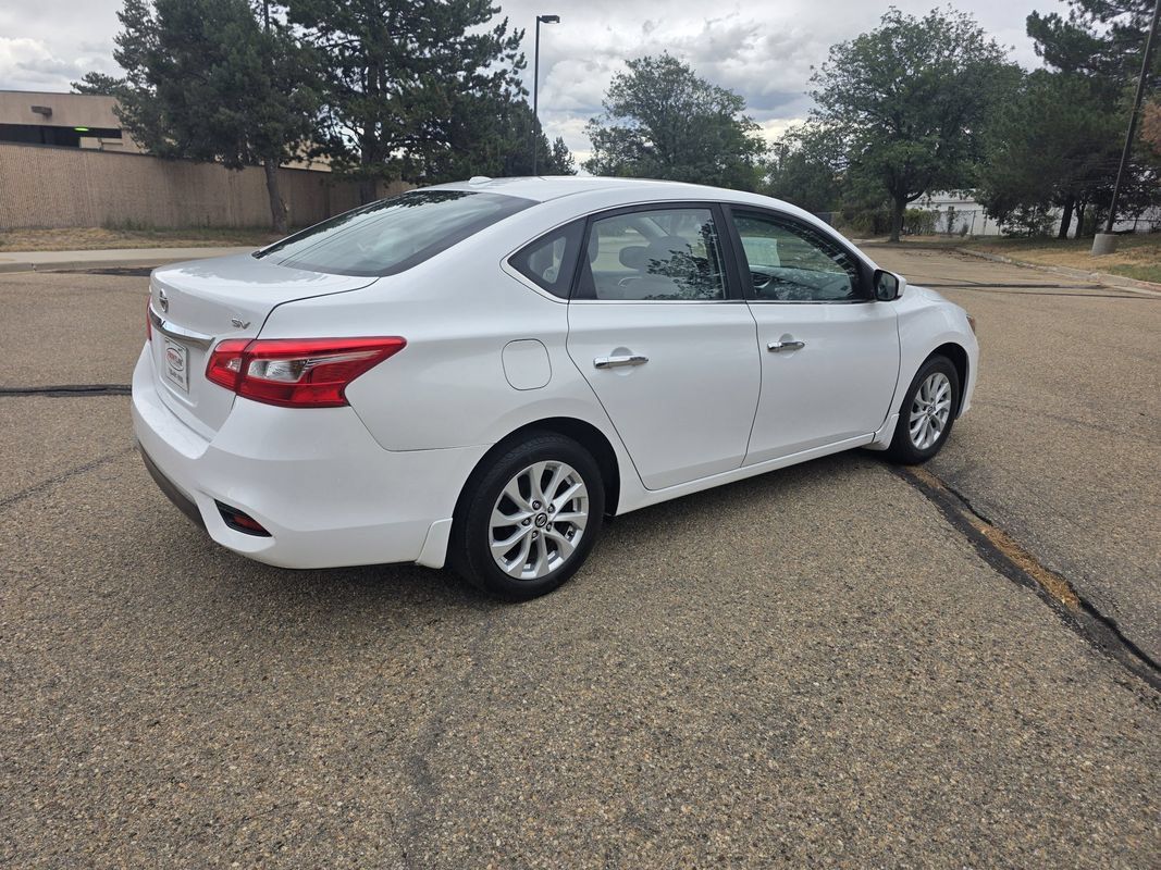 Used 2016 Nissan Sentra SV w/ Style Package FWD image 8
