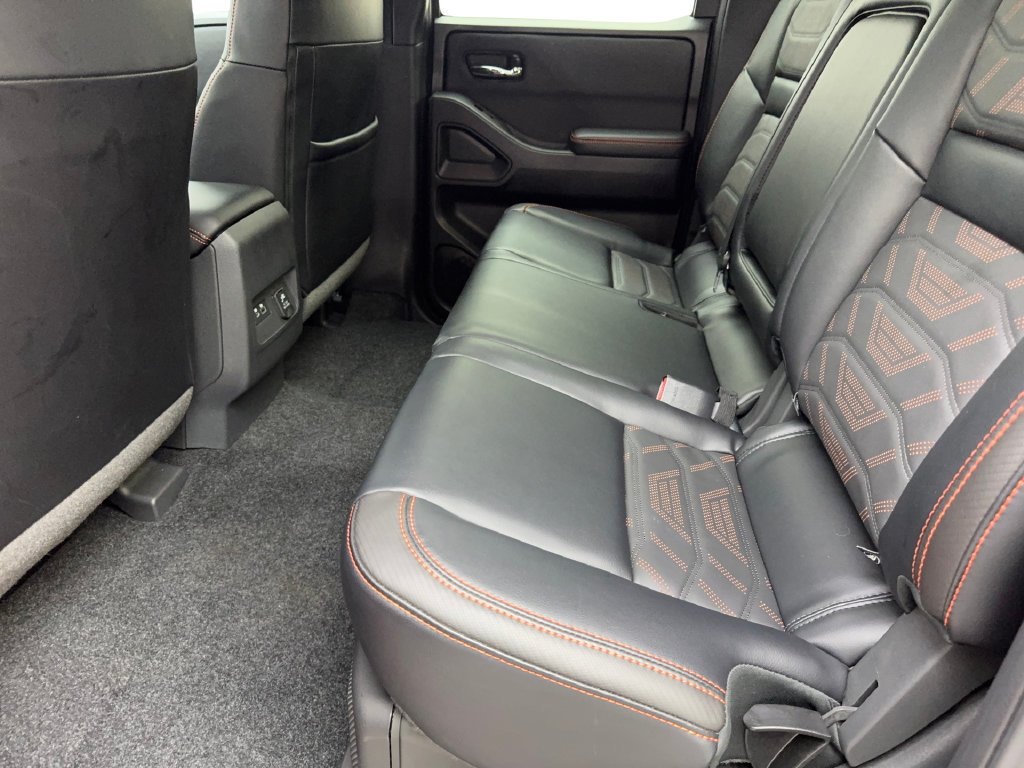 Used 2025 Nissan Frontier Pro-X w/ Pro Premium Package RWD image 36
