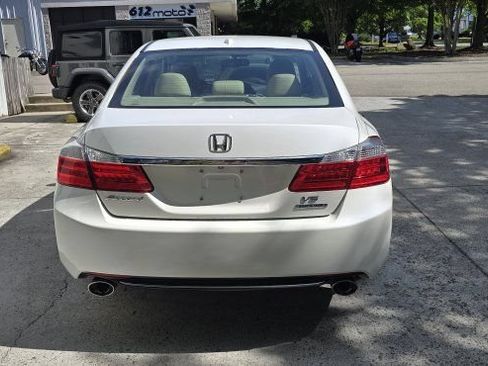 Used 2014 Honda Accord Touring image 4