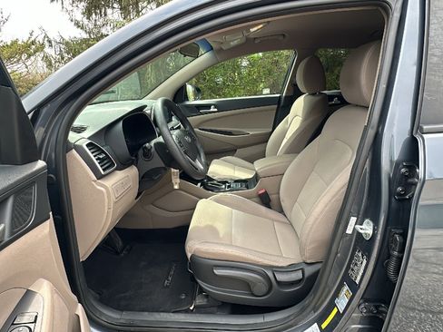 Used 2019 Hyundai Tucson SE image 12