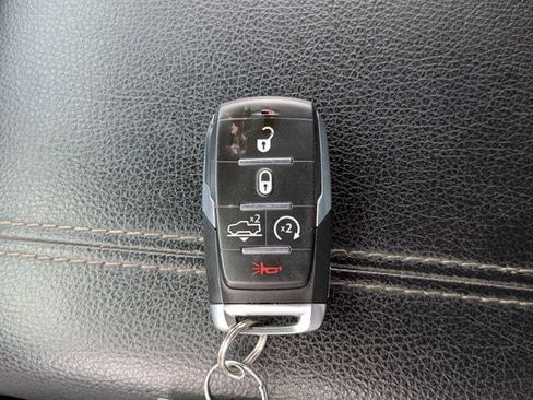 Used 2022 RAM 1500 Big Horn AWD/4WD image 30