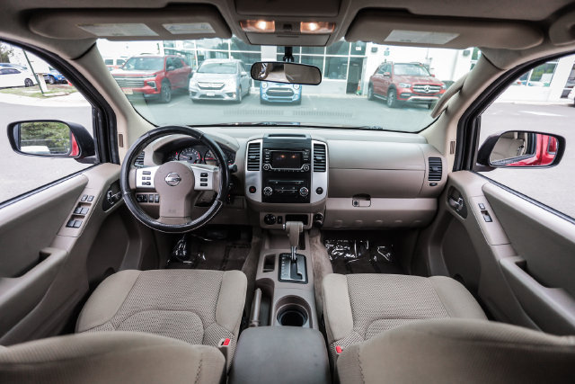 Used 2018 Nissan Frontier SV AWD/4WD image 46