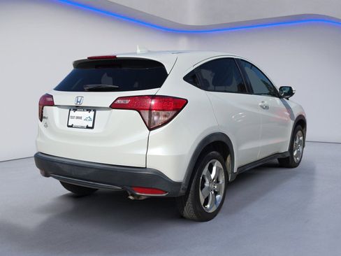 Used 2017 Honda HR-V EX image 6
