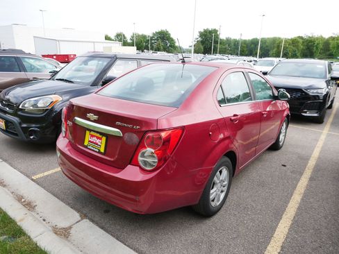Used 2015 Chevrolet Sonic LT FWD image 7