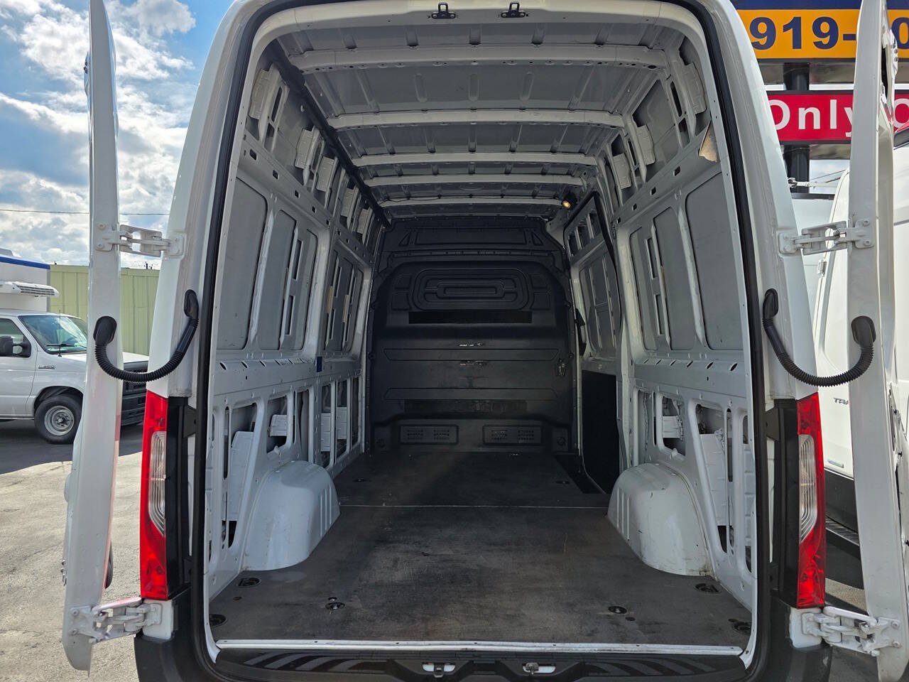 Used 2021 Mercedes-Benz Sprinter 2500 w/ Driver Convenience Package image 11