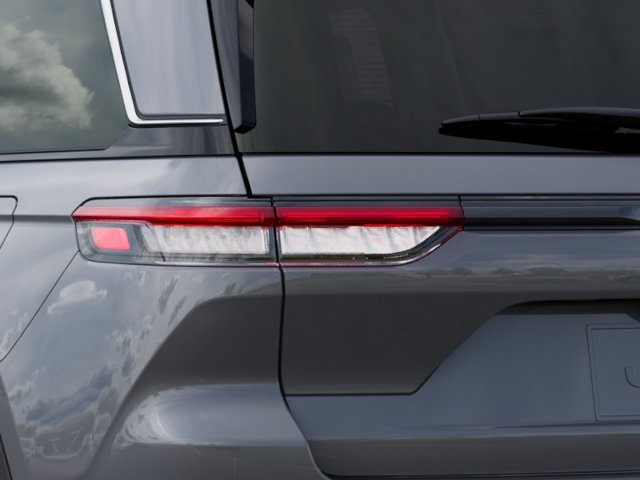 New 2027 Jeep Grand Cherokee Laredo RWD image 9