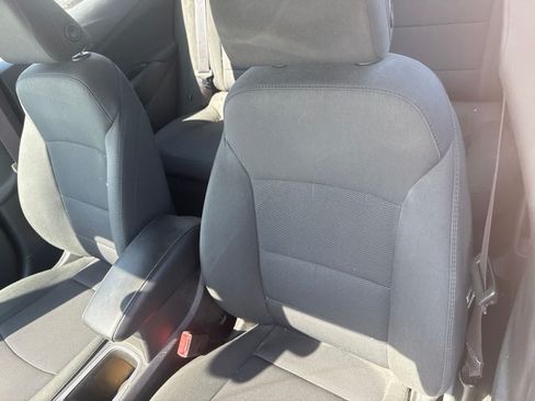 Used 2017 Chevrolet Cruze LT FWD image 14